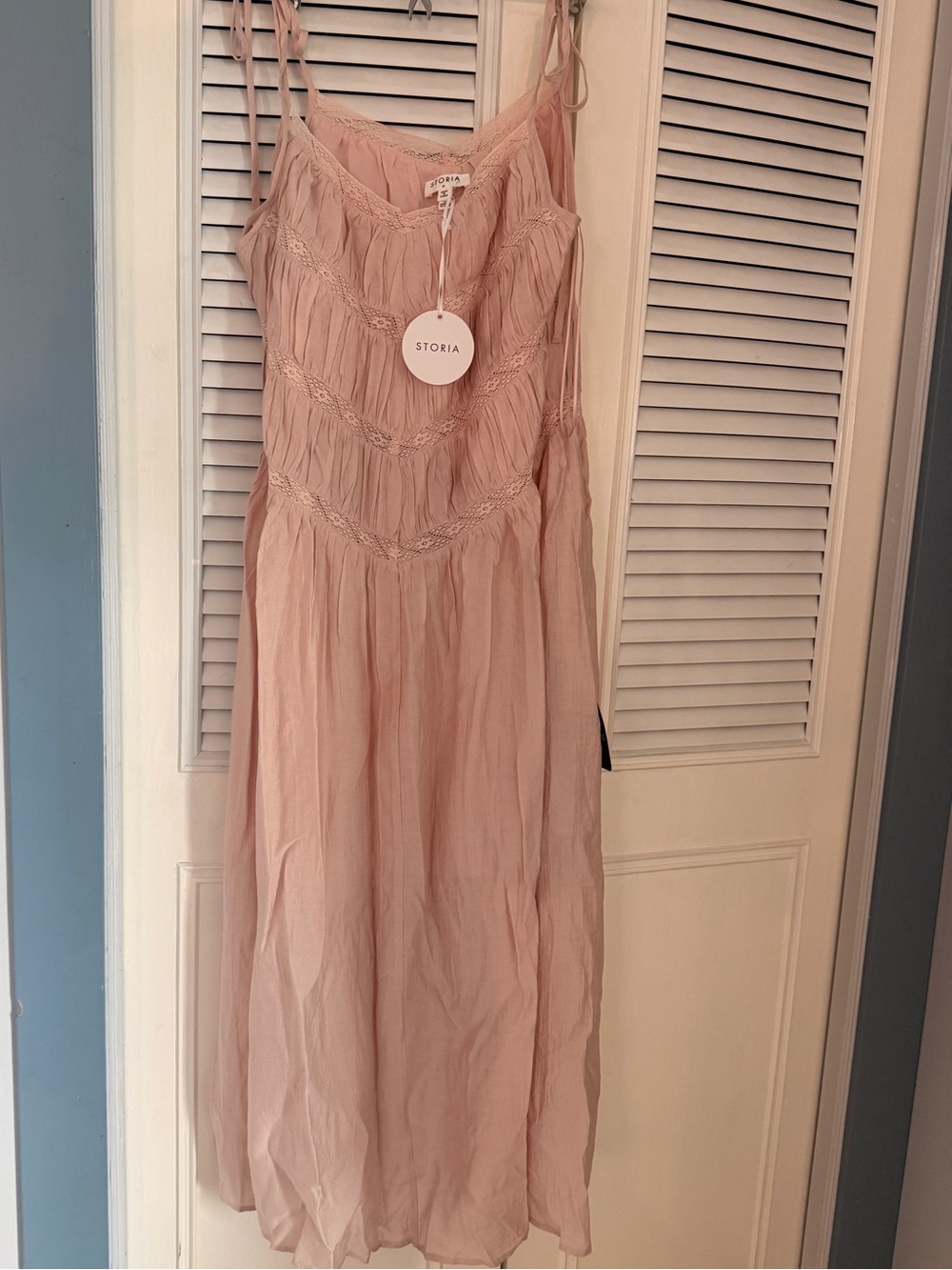 Storia Dusty Rose Tiered Lace-Trim Maxi Dress
